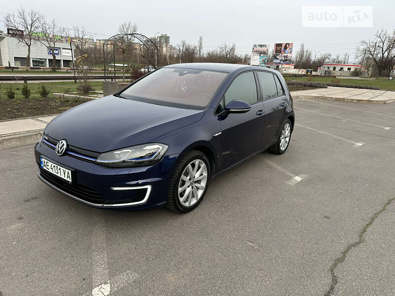 Хэтчбек Volkswagen e-Golf 2018 в Кривом Роге