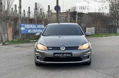 Хэтчбек Volkswagen e-Golf 2016 в Николаеве