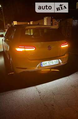 Хетчбек Volkswagen e-Golf 2018 в Коростишеві