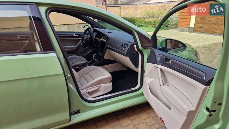 Хэтчбек Volkswagen e-Golf 2018 в Ровно