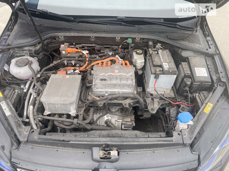 Хэтчбек Volkswagen e-Golf 2019 в Шепетовке