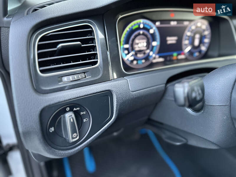 Хэтчбек Volkswagen e-Golf 2018 в Луцке