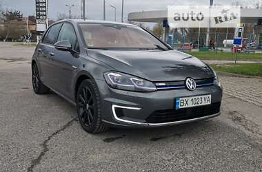 Хэтчбек Volkswagen e-Golf 2018 в Дунаевцах