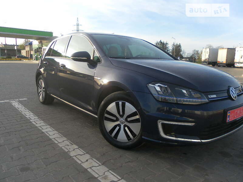 Volkswagen e-Golf 2015