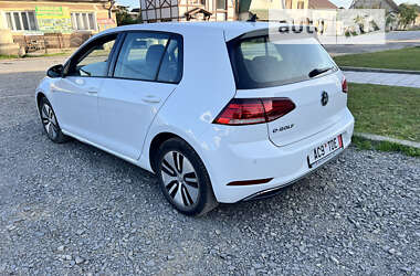 Хэтчбек Volkswagen e-Golf 2017 в Хусте