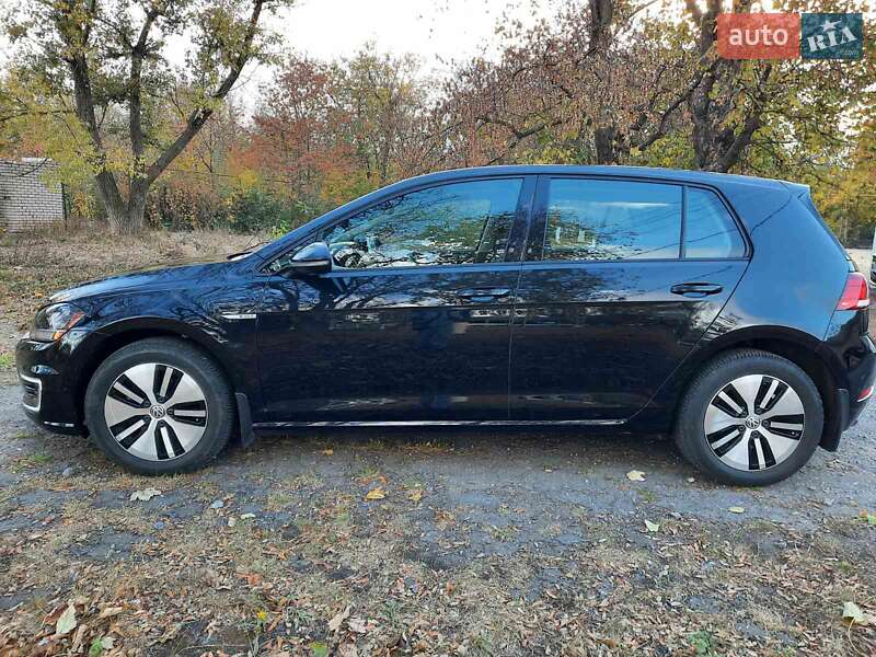 Хетчбек Volkswagen e-Golf 2017 в Одесі