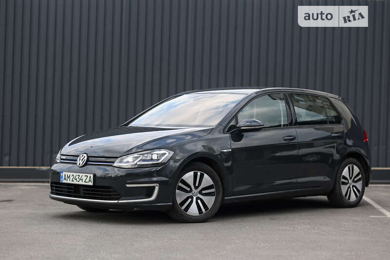 Хетчбек Volkswagen e-Golf 2019 в Житомирі