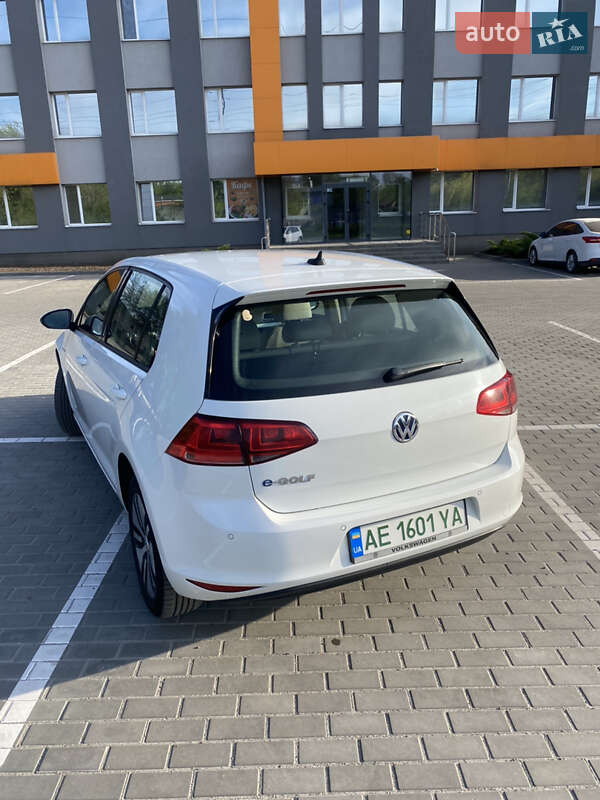 Хэтчбек Volkswagen e-Golf 2014 в Днепре