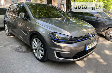 Хэтчбек Volkswagen e-Golf 2015 в Днепре