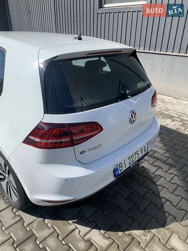 Хетчбек Volkswagen e-Golf 2014 в Полтаві