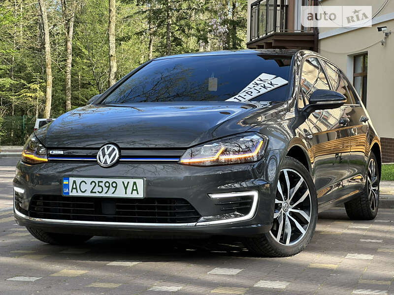 Хэтчбек Volkswagen e-Golf 2018 в Дрогобыче