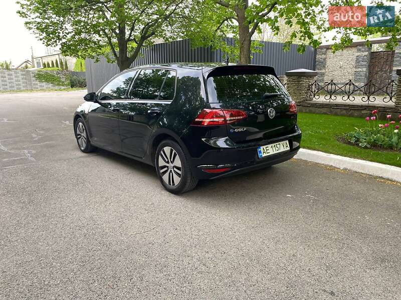 Хэтчбек Volkswagen e-Golf 2015 в Днепре