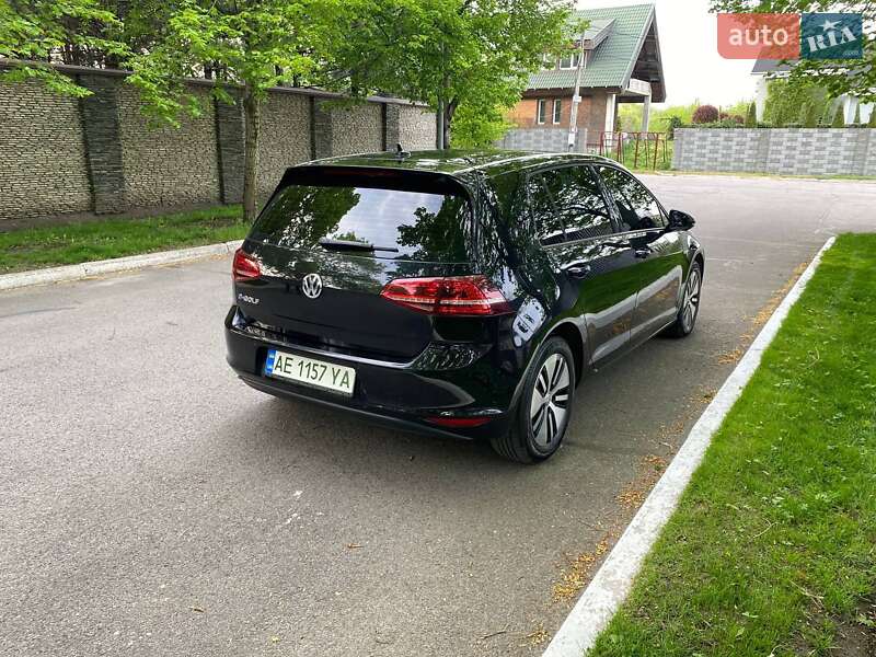 Хэтчбек Volkswagen e-Golf 2015 в Днепре