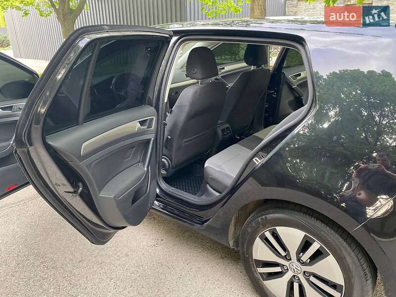 Хэтчбек Volkswagen e-Golf 2015 в Днепре