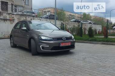 Хетчбек Volkswagen e-Golf 2014 в Житомирі