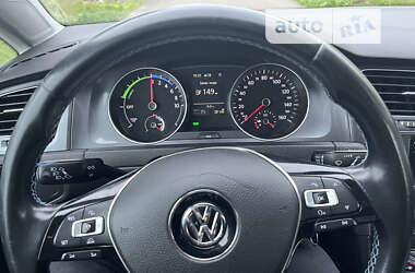 Хетчбек Volkswagen e-Golf 2015 в Здолбуніві