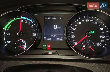 Хэтчбек Volkswagen e-Golf 2015 в 