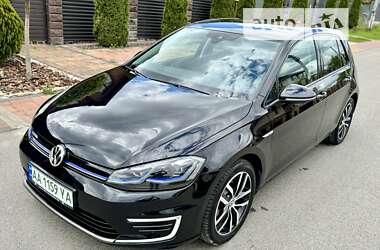 Хэтчбек Volkswagen e-Golf 2019 в 