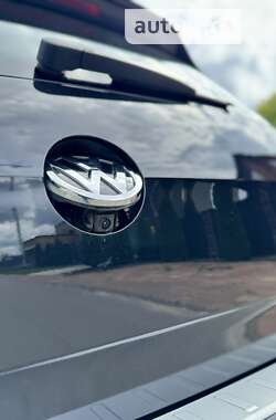Хэтчбек Volkswagen e-Golf 2019 в 