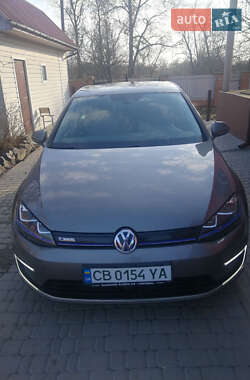 Хэтчбек Volkswagen e-Golf 2015 в 