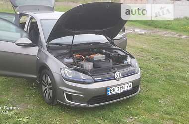 Хэтчбек Volkswagen e-Golf 2016 в Здолбунове