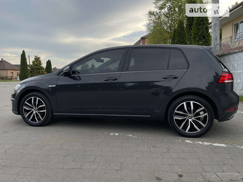 Хетчбек Volkswagen e-Golf 2020 в Ужгороді