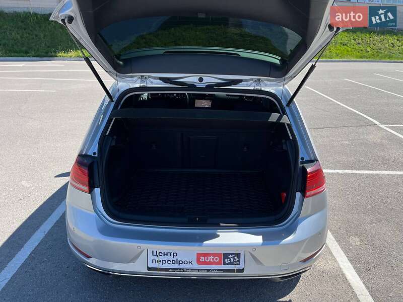 Хэтчбек Volkswagen e-Golf 2019 в Виннице