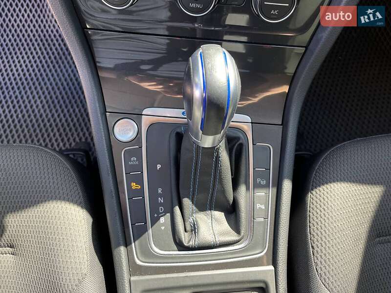 Хэтчбек Volkswagen e-Golf 2019 в Виннице