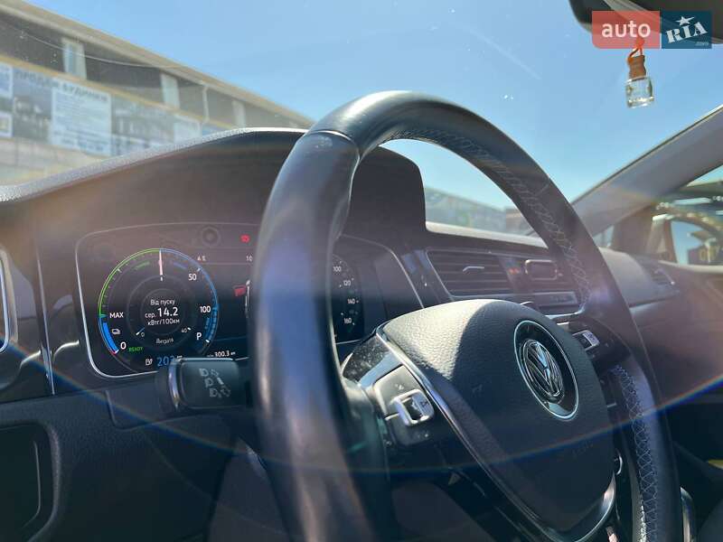 Хэтчбек Volkswagen e-Golf 2019 в Виннице