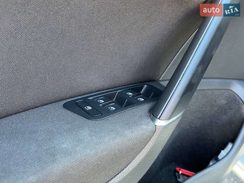 Хэтчбек Volkswagen e-Golf 2019 в Виннице