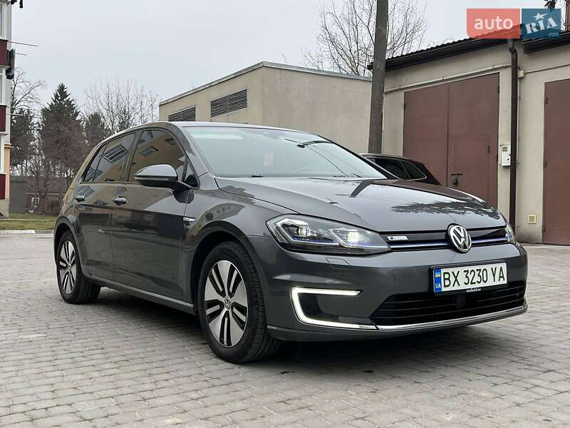 Хэтчбек Volkswagen e-Golf 2017 в Каменец-Подольском