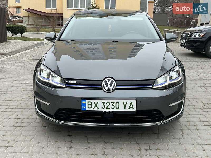 Хэтчбек Volkswagen e-Golf 2017 в Каменец-Подольском