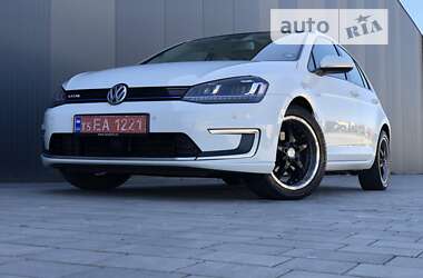 Хэтчбек Volkswagen e-Golf 2015 в Хмельницком