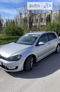 Хетчбек Volkswagen e-Golf 2015 в Кам'янець-Подільському