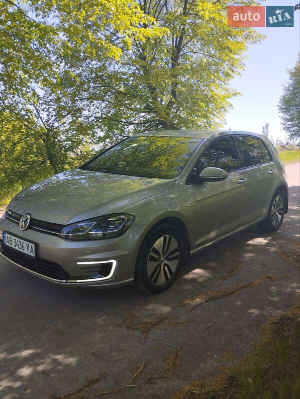 Хетчбек Volkswagen e-Golf 2019 в Бару