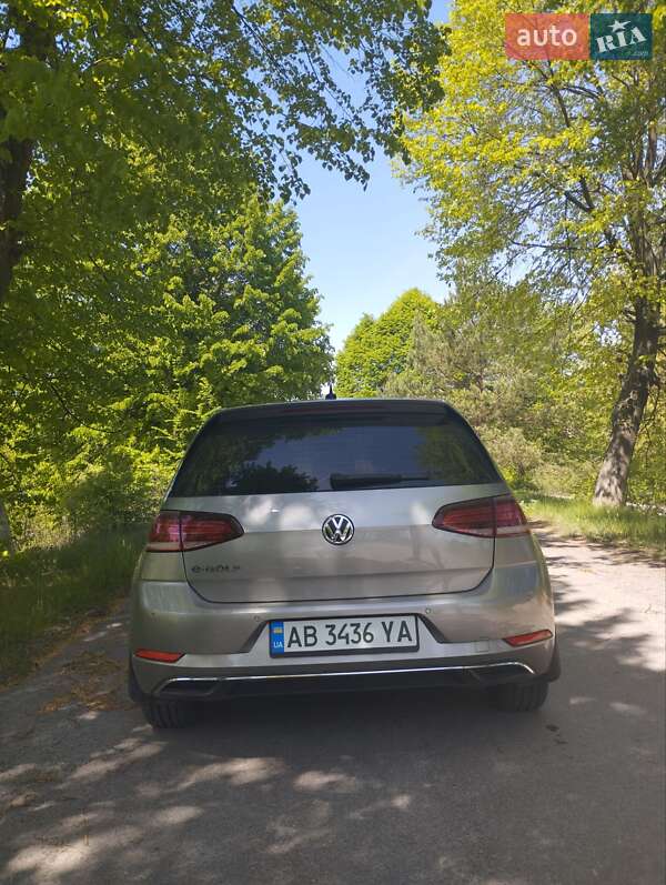 Хетчбек Volkswagen e-Golf 2019 в Бару