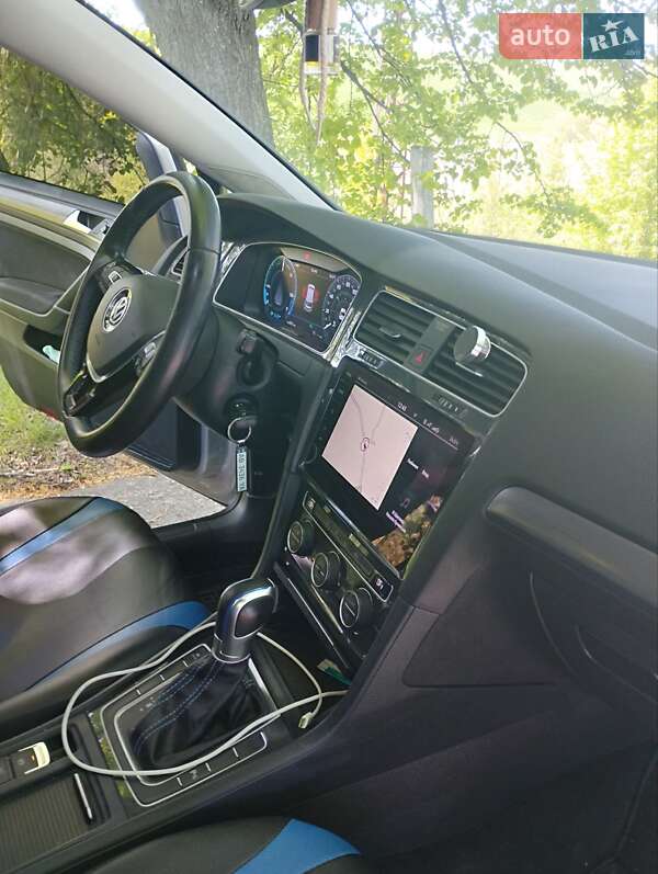 Хетчбек Volkswagen e-Golf 2019 в Бару