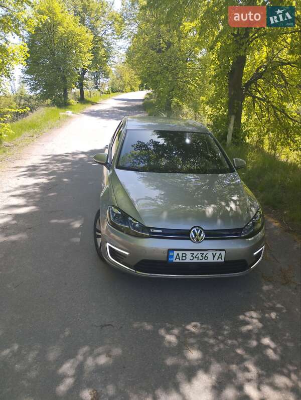 Хетчбек Volkswagen e-Golf 2019 в Бару