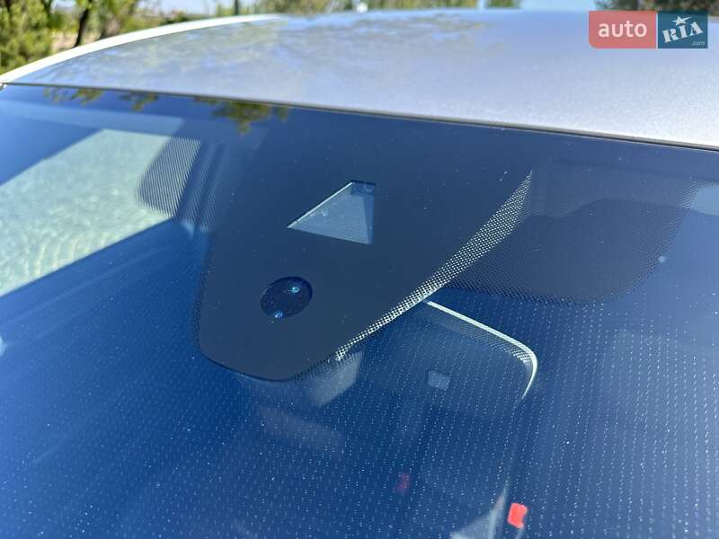 Хэтчбек Volkswagen e-Golf 2019 в Днепре