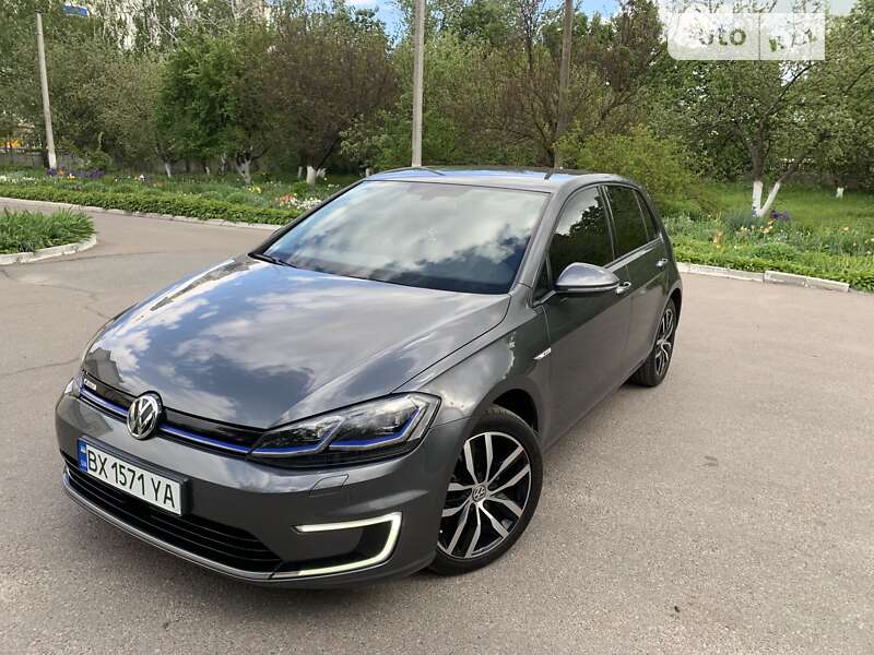 Хетчбек Volkswagen e-Golf 2018 в Чернігові