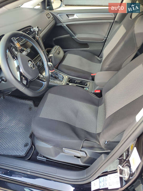 Хэтчбек Volkswagen e-Golf 2020 в Бершади