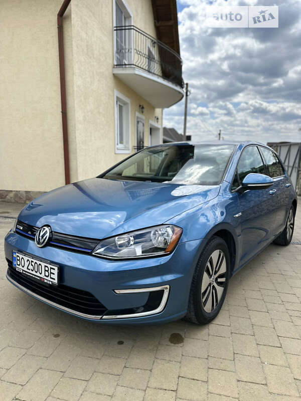 Хэтчбек Volkswagen e-Golf 2016 в Тернополе