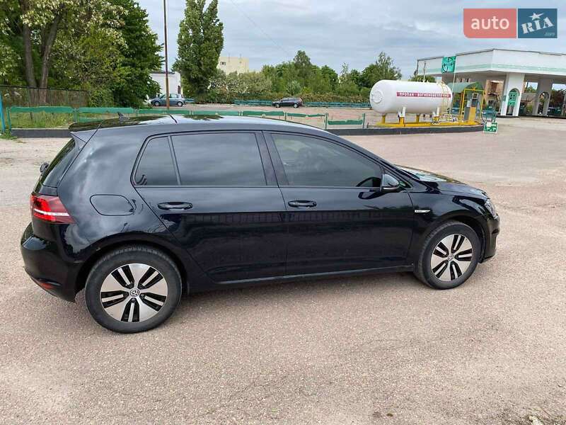 Хэтчбек Volkswagen e-Golf 2014 в Кропивницком