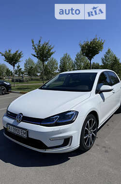 Хэтчбек Volkswagen e-Golf 2017 в Киеве