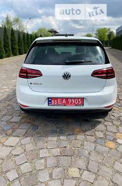 Хэтчбек Volkswagen e-Golf 2014 в Мукачево