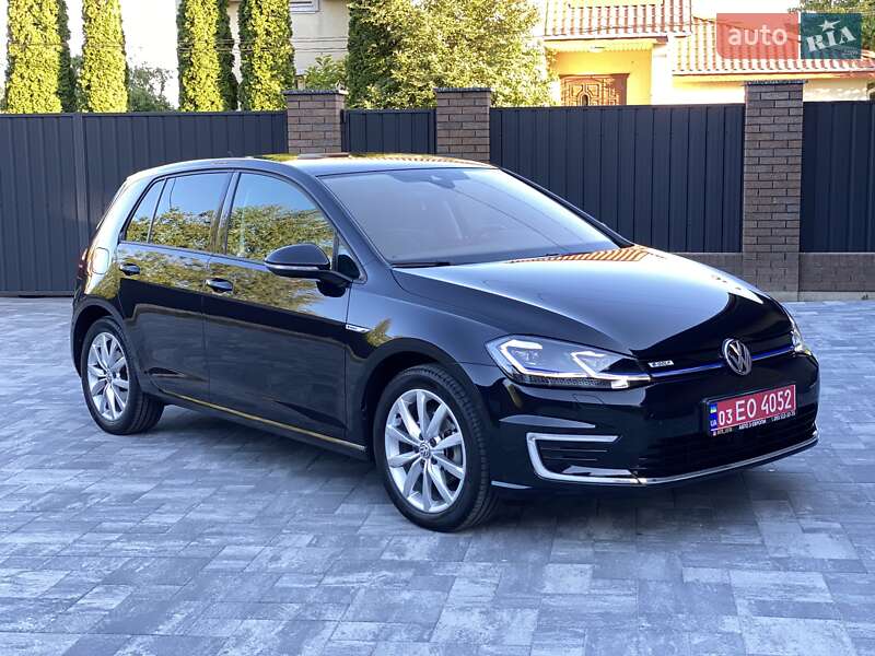 Хэтчбек Volkswagen e-Golf 2019 в 