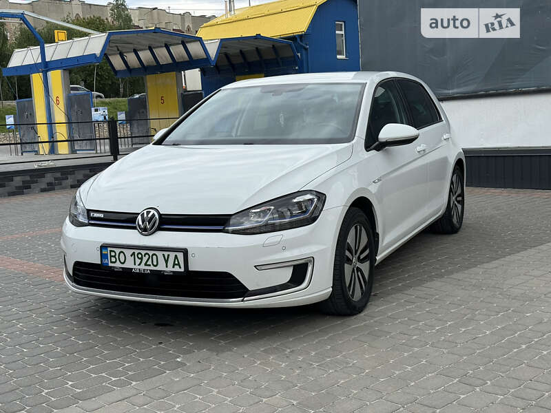 Хэтчбек Volkswagen e-Golf 2017 в Тернополе