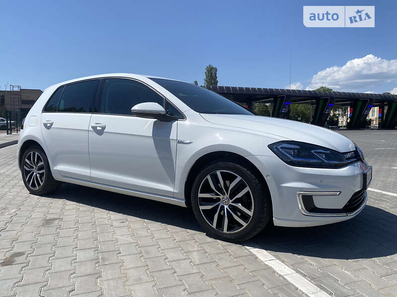 Хэтчбек Volkswagen e-Golf 2018 в Одессе фото Хэтчбек Volkswagen e-Golf 2018 в Одессе