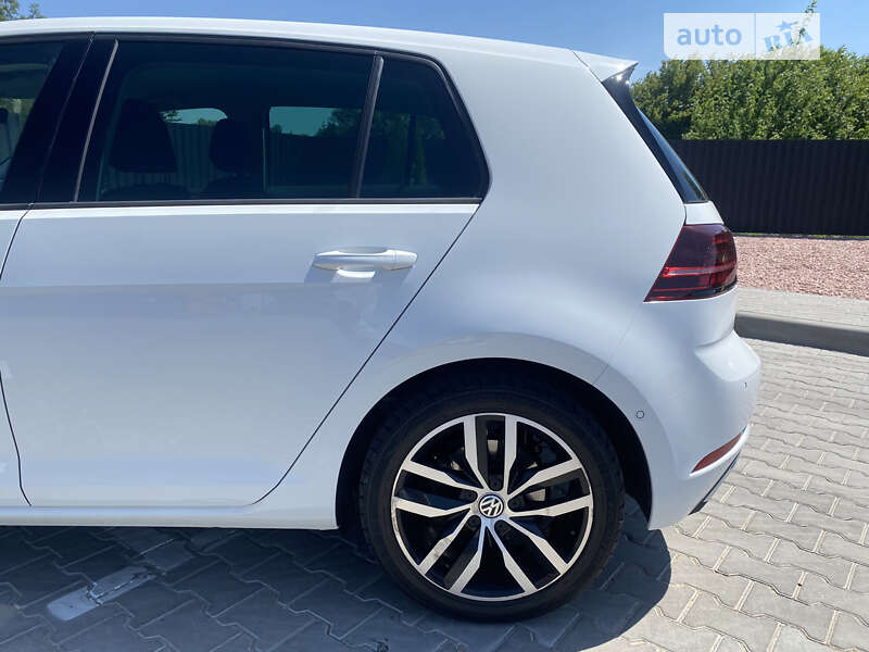 Хэтчбек Volkswagen e-Golf 2018 в Одессе фото 11 Хэтчбек Volkswagen e-Golf 2018 в Одессе