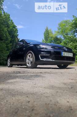 Хэтчбек Volkswagen e-Golf 2015 в Каменском